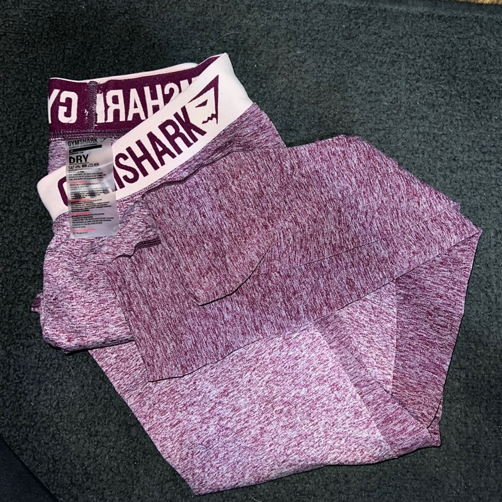 MED GYM SHARK DRY SPANDEX LEGGINGS LIKE NEW